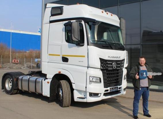 Расширение автопарка с «МБ Тракс СПБ» - еще один КАМАЗ 54901