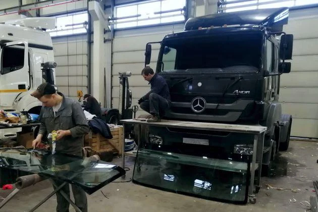 Замена автостекол на грузовых автомобилях Замена автостекол на грузовых автомобилях