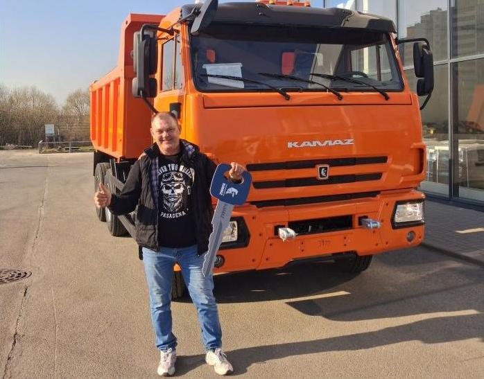 Передали надежный КАМАЗ 65115 (6х4) строительной компании
