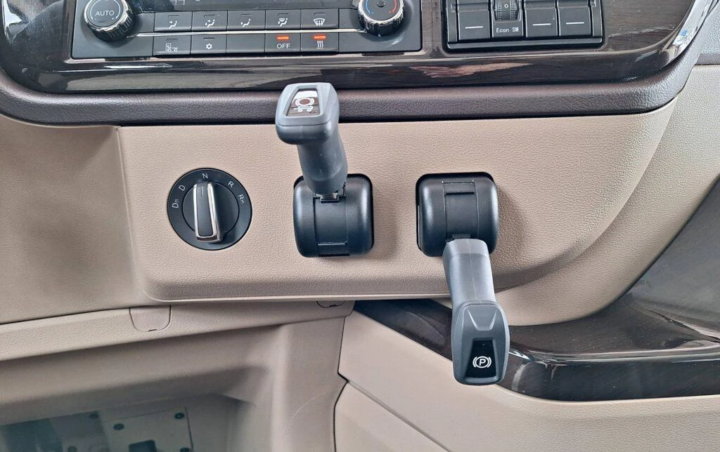 тягач FAW ORYX 4х2