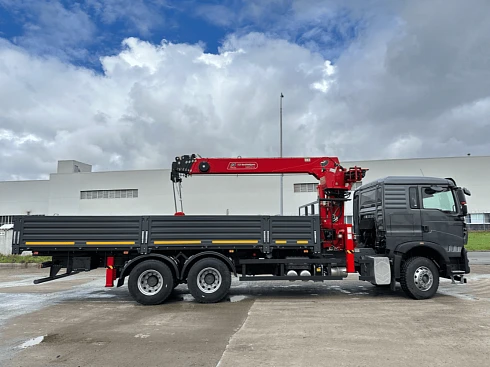 Автомобиль бортовой  HOWO T5G 400 л.с 6x4 с КМУ HORYONG HRS 216 