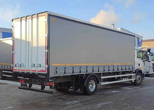 Автомобиль бортовой с тентом HOWO T5G 4×2, 280 л.с. АКПП