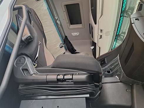 Седельный тягач KAMAZ-54901-70011-AA High-Tech | КАМАЗ High-Tech