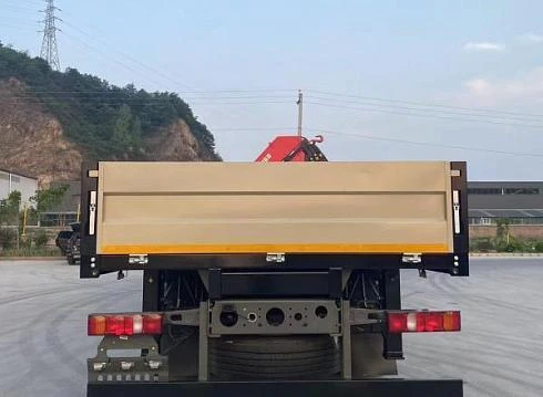 Автомобиль бортовой HOWO T5G 280 л.с 4x2 с КМУ SUNHUNK К168 в белом цвете