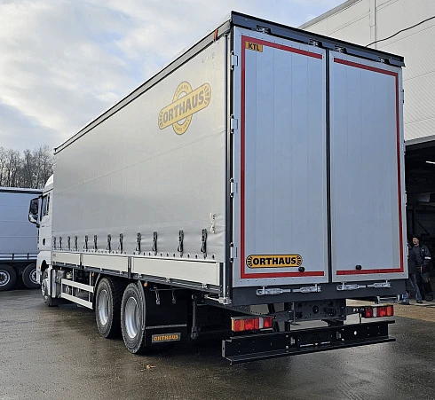 Автомобиль бортовой с тентом SITRAK | СИТРАК 6x2, 400 л.с. с АКПП